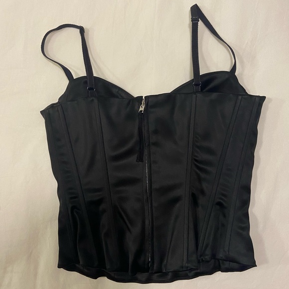 Aritzia Wilfred satin corset - Picture 3 of 4